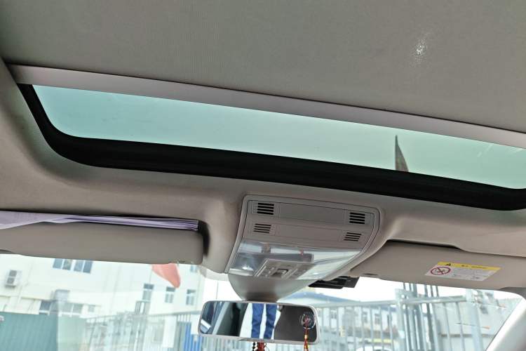 Used Volkswagen Magotan 2017 330TSI DSG Luxury Model Headliner