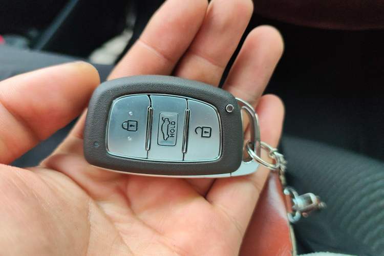 Used Hyundai Elantra (5th Generation / Langdong) 2016 1.6L Manual Luxury Model
