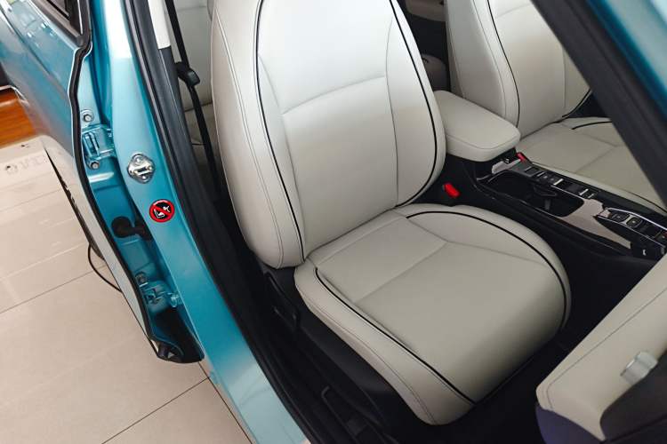 Used Honda e:NS1 2022 e-Motion Edition Right Front Seat