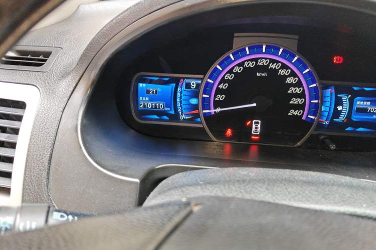 Used BYD S6 2014 2.0L Manual Luxury 5-Seater Odometer Close Up