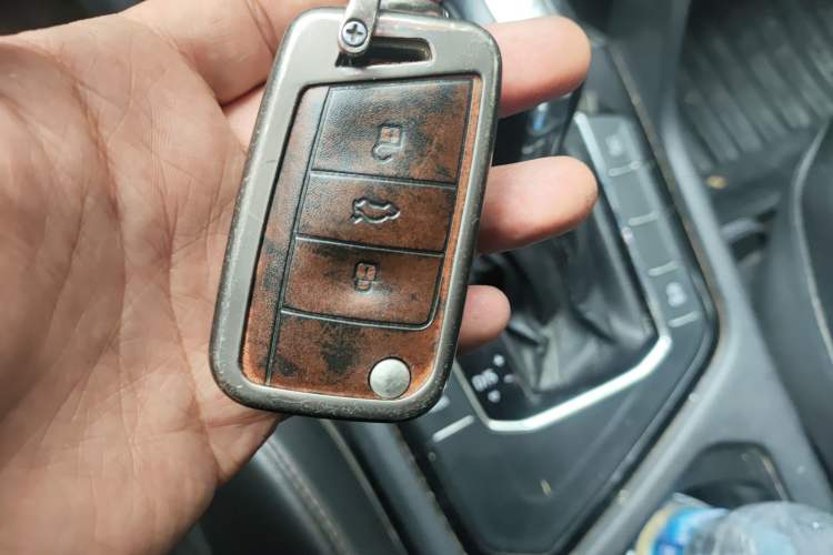 Used Volkswagen Tharu 2020 330TSI All-Wheel-Drive Luxury Edition China VI Standard
