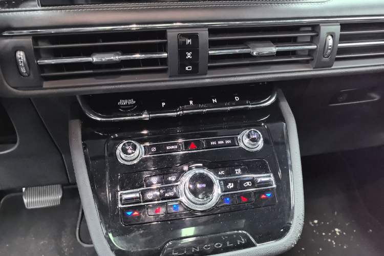 Used Lincoln Corsair 2021 2.0T Two-Wheel Drive Deluxe Edition
