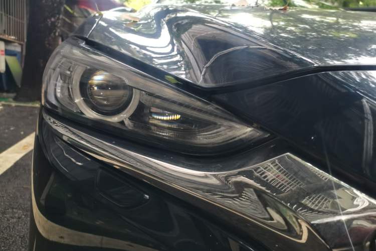 Used Mazda Atenza 2020 2.5L Skytop Deluxe Edition Right Front Headlight