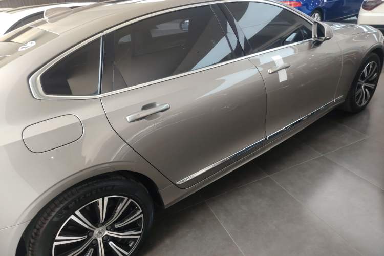 Used Volvo S90 2021 B5 Zhiyi Luxury Edition
