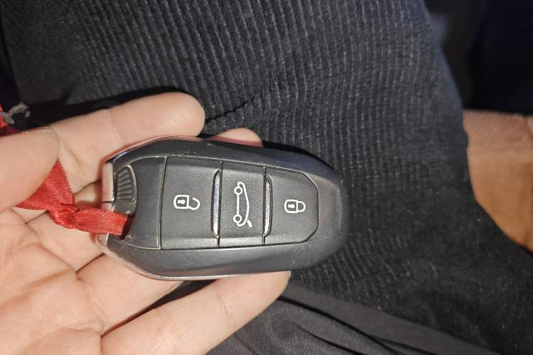 Used Citroen C4L 2013 1.6 THP Automatic Impression Edition
