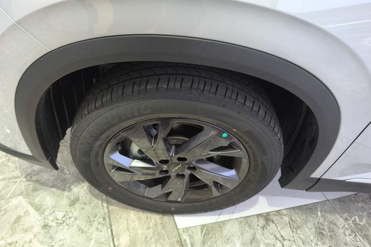 Used Dongfeng Aeolus Mage 2025 1.5T JingShang Edition
