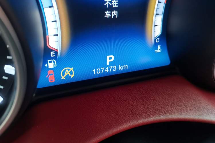 Used Maserati Levante 2016 3.0T Standard Edition Odometer Close Up