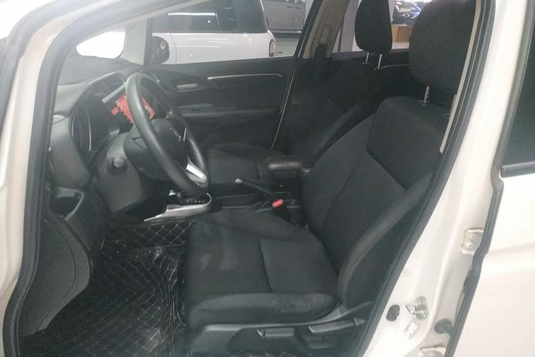 Used Honda Fit 2014 1.5L SE CVT Fashion Model
