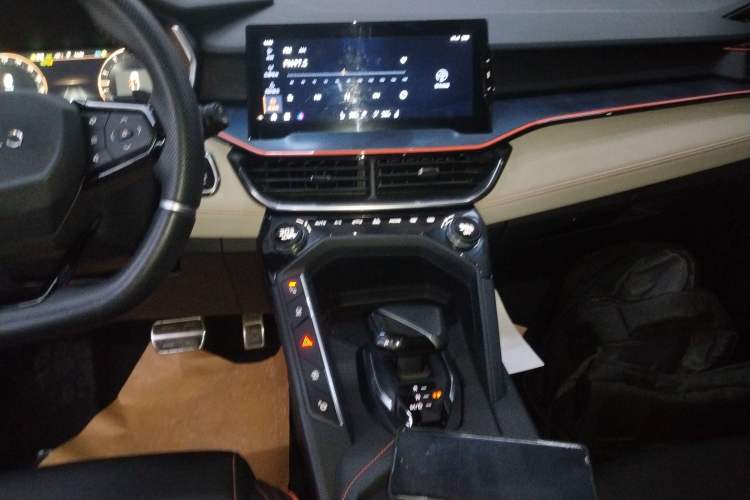 Used Lynk & Co 06 2020 1.5T YAO Halo