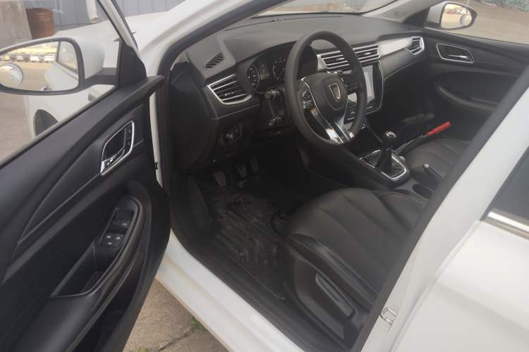 Used Roewe i5 2020 1.5L Manual 4G Connect Leehao Flagship Edition Driver Seat