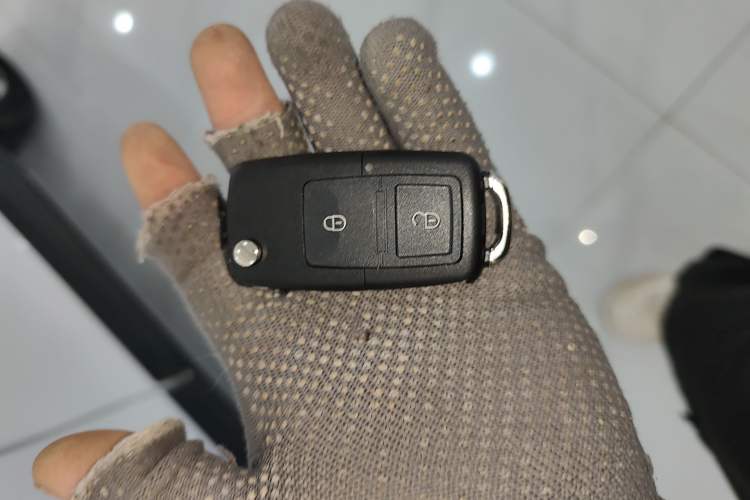 Used Toyota YARiS L Zhi Xuan 2022 X-Trail 1.5L CVT Leading PLUS Edition Vehicle Key