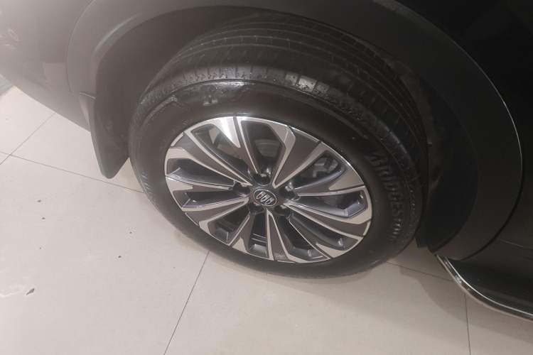 Used Buick Envision 2025 Encore Plus 28T All-Wheel-Drive Platinum Edition