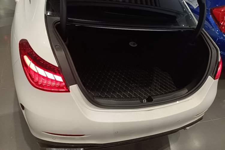 Used Mercedes-Benz C-Class 2024 Facelift C 260 L Night Edition Sport Version
