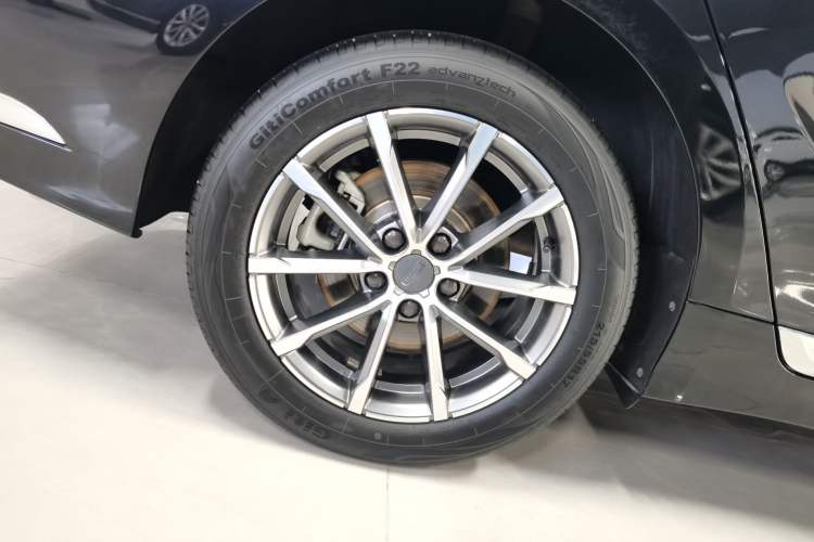 Used Geely Auto Emgrand GT 2021 1.8T Flagship Edition Right Rear Wheel Hub