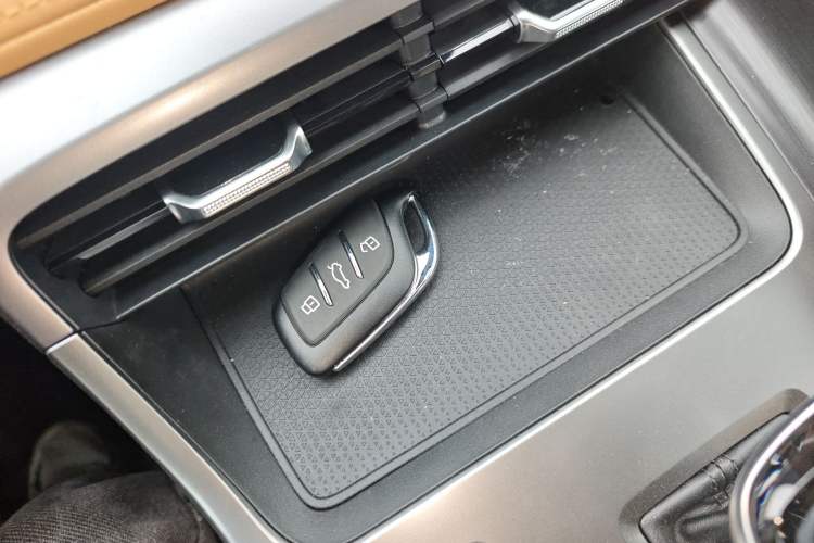 Used Roewe RX5 New Energy 2023 eRX5 Super Hybrid Premium Edition Vehicle Key