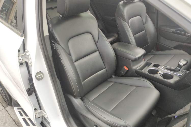 Used Kia KX5 2016 2.0L Automatic 2WD GLS
