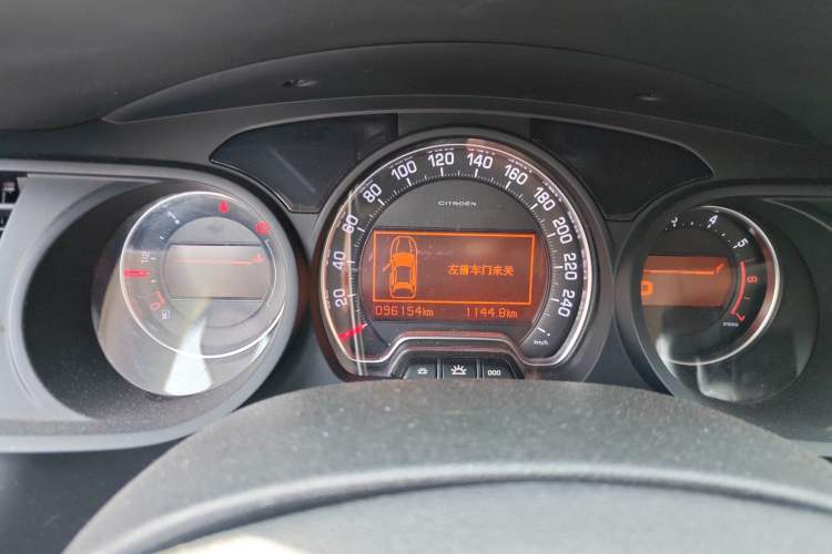 Used Citroen C5 2014 1.6T Automatic Luxury Model Instrument Cluster
