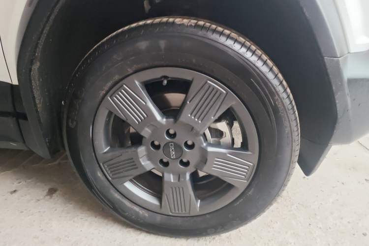 Used iCAR 03 2024 501km Two-Wheel Drive Long-Range Version Right Front Wheel Hub