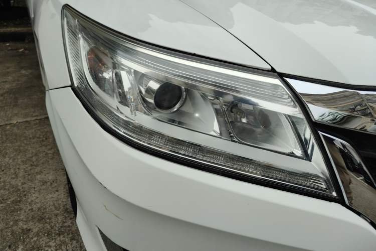 Used Honda Crider 2017 1.8L CVT Comfort Special Edition Right Front Headlight