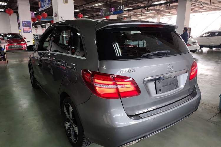 Used Mercedes-Benz B-Class 2017 B 200 Fashion Model
