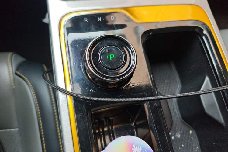 Used AION Y 2022 70 Tech Edition Lithium Iron Phosphate
