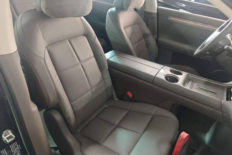 Used IM LS6 2026 Model Range-Extending 66 Max+ Right Front Seat