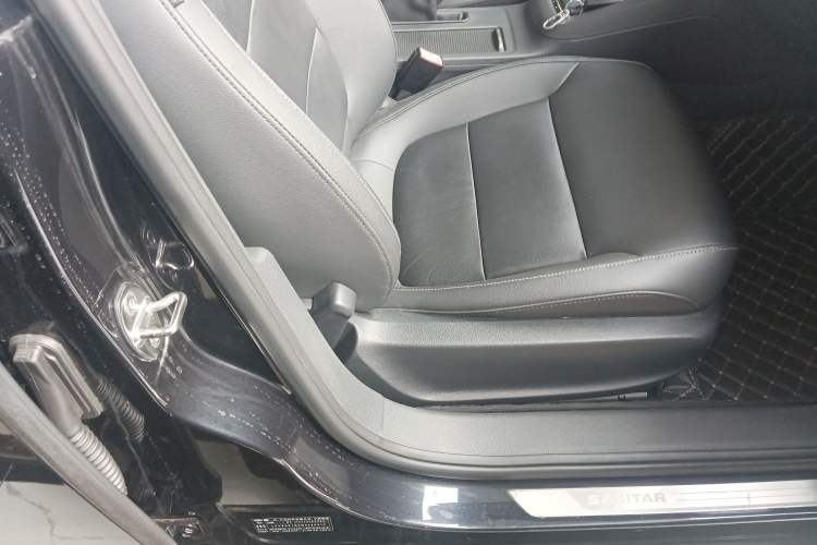 Used Volkswagen Sagitar 2015 1.6L Automatic Comfort Model
