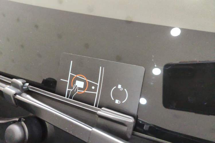 Used Tesla Model Y 2024 Rear-Wheel-Drive Version Vehicle Key