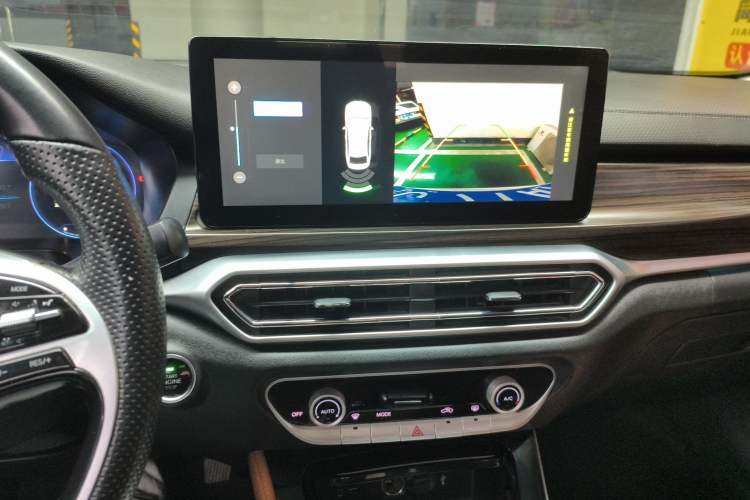 Used BAIC Beijing U7 2019 1.5T CVT New Smart Version China VI Emission Standard
