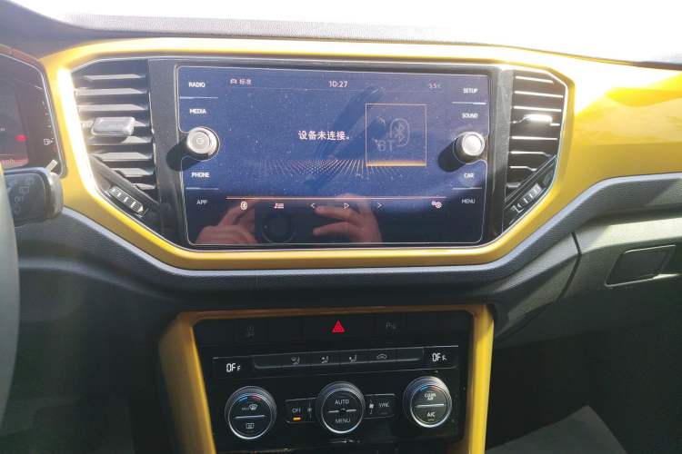 Used Volkswagen T-ROC 2018 280TSI DSG Four-Wheel Drive Luxury Version China V Emission Standard Audio And AC Panel