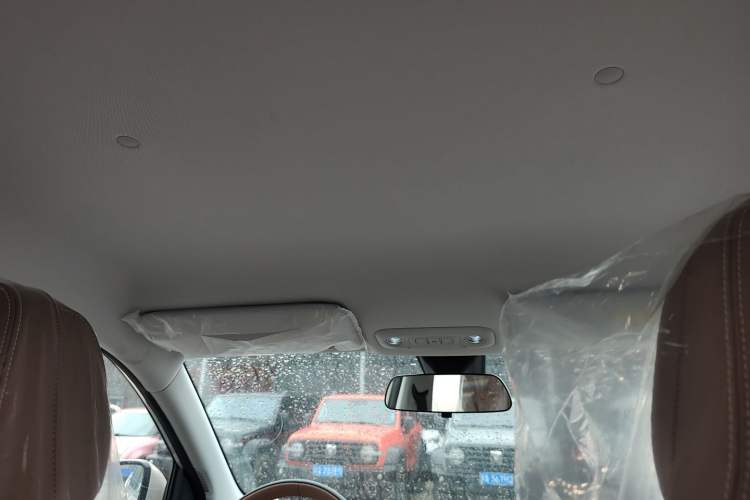 Used Wuling Bingo S 2025 Model 325km Deluxe Edition Headliner