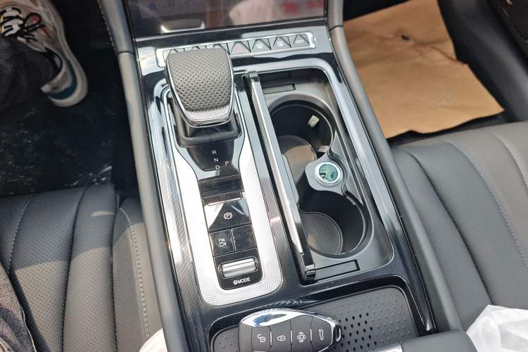 Used Hongqi H5 PHEV 2025 170 Super Hybrid Version
