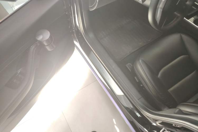 Used Tesla Model 3 2020 Long-Range Rear-Wheel-Drive Version