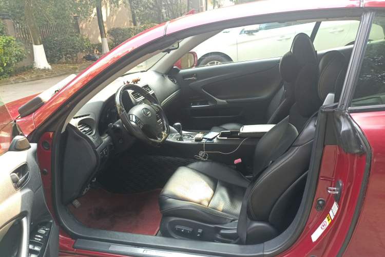 Used Lexus IS 2011 250C
