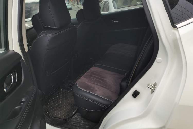 Used Nissan X-Trail 2019 2.0L CVT Smart Connect Comfort Edition 2WD Left Rear Seat