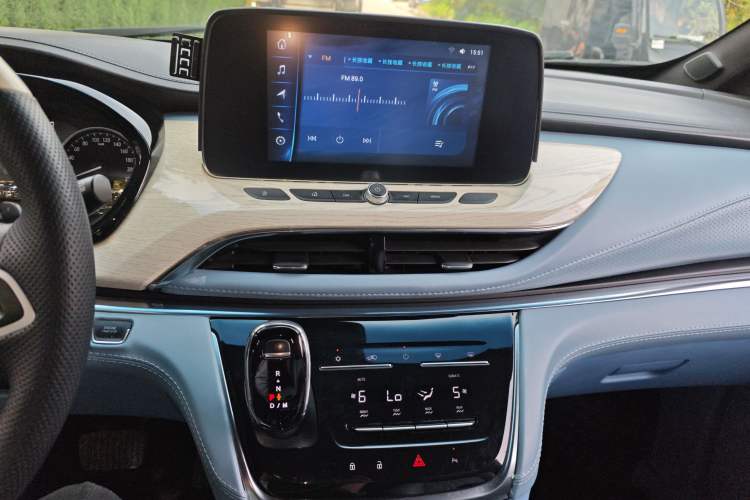 Used Buick GL8 2022 Land Cruiser Executive Class 652T Comfort Model