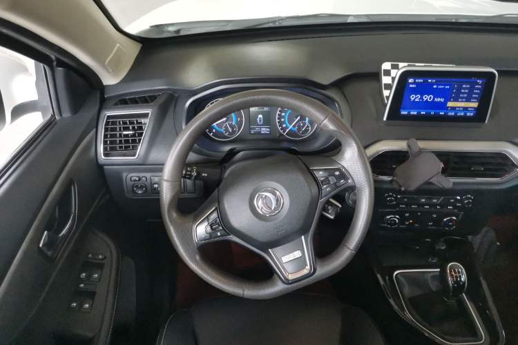 Used Dongfeng Fengon S560 2018 1.8L Manual Urban Model 5 Seats
