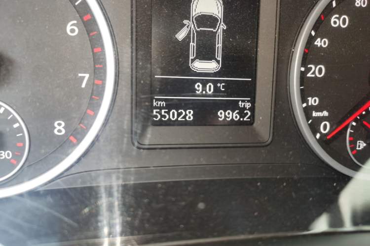 Used Volkswagen Tiguan 2016 280TSI Automatic Two-Wheel-Drive Silk Road Style Edition Odometer Close Up