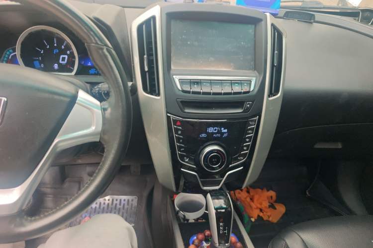 Used Luxgen U6 SUV 2015 1.8T Fashion-Upgraded Model
