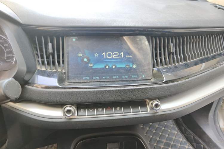 Used Haval H2s 2018 Blue Label 1.5T Manual Elite Model Audio And AC Panel