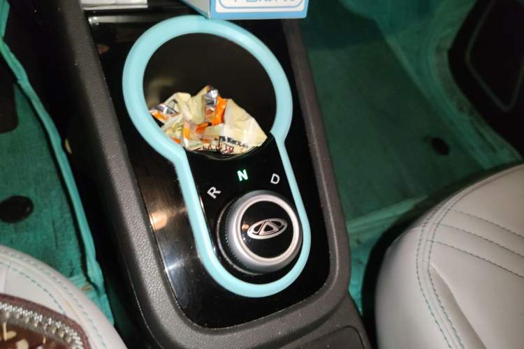 Used Chery QQ Little Ant 2021 200 000-Yuan Ant Fan Edition Talent Version Lithium Iron Phosphate 301 km Gear Lever