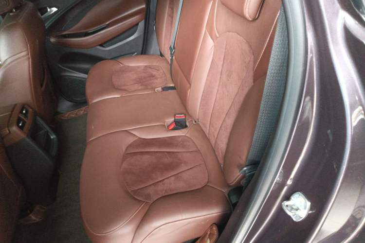 Used Buick Envision 2016 20T Two-Wheel-Drive Elite Model
