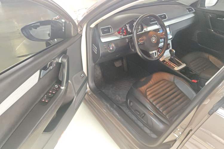 Used Volkswagen Magotan 2016 1.8TSI Smart Comfort Model
