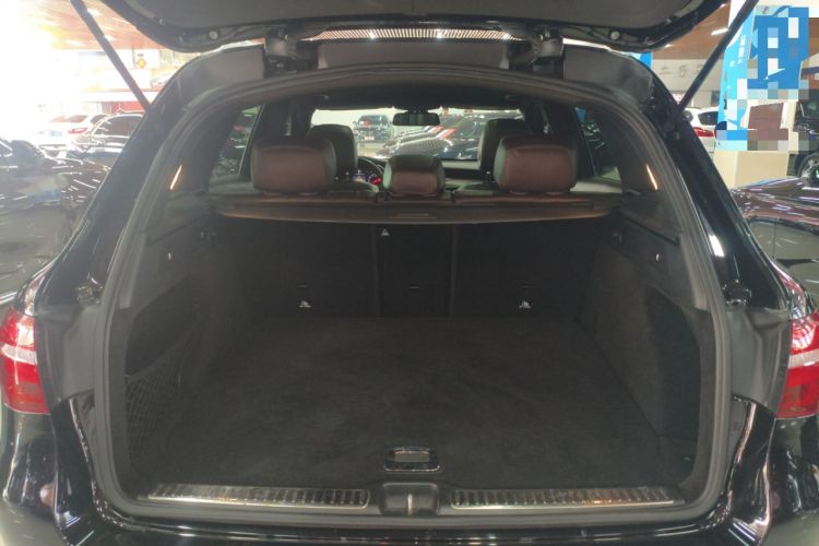 Used Mercedes-Benz GLC 2018 GLC 260 4MATIC Dynamic Edition Trunk