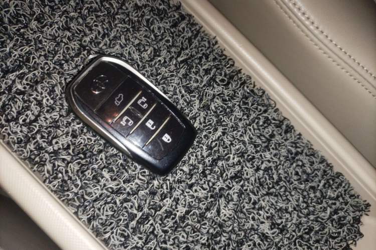 Used Toyota Previa 2012 2.4L 7-Seater Luxury Edition
