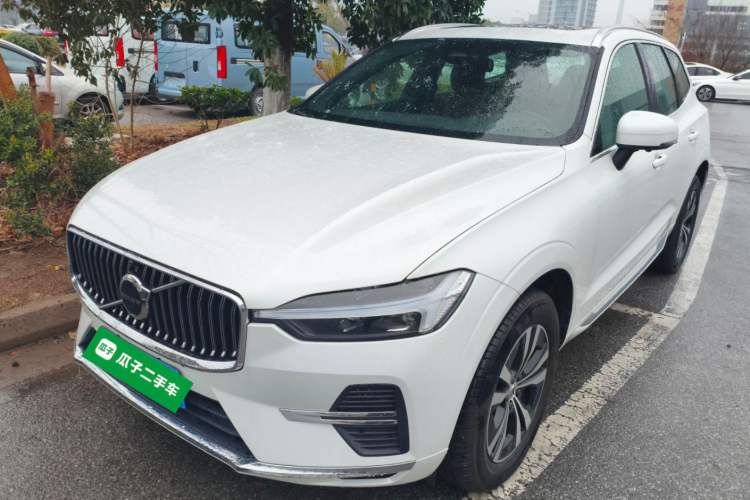 Used Volvo XC60 2025 B5 4x4 Smart Luxury Edition