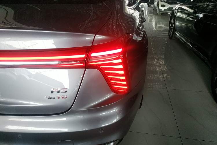 Used Hongqi H5 2023 2.0T Automatic Smart Connect Flagship Edition