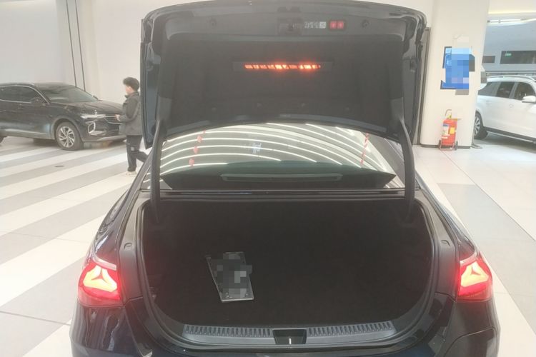 Used Mercedes-Benz E-Class New Energy 2024 E 350 e L Plug-in Hybrid Sports Sedan
