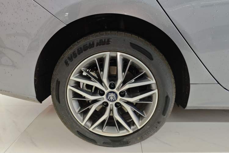 Used BYD Qin PLUS 2024 Honor Edition EV 510KM Leading Model