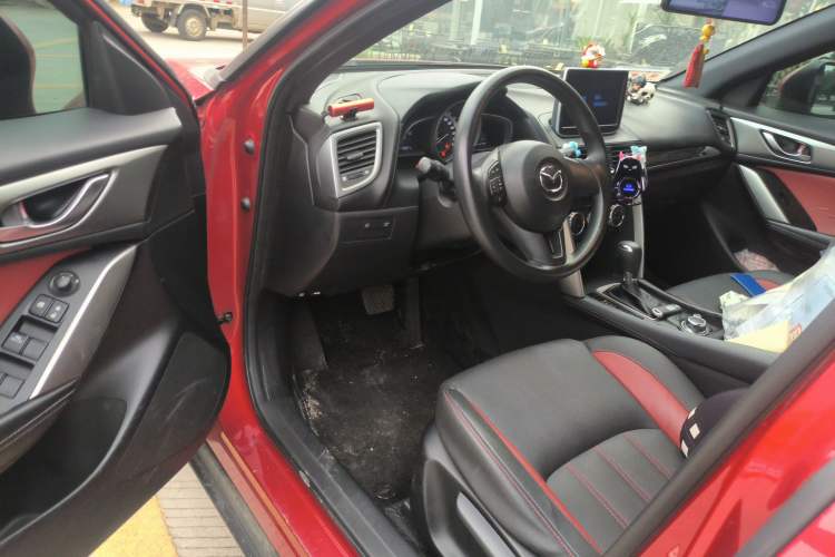 Used Mazda CX-4 2016 2.0L Automatic 2WD Blue Sky Dynamic Edition Driver Seat